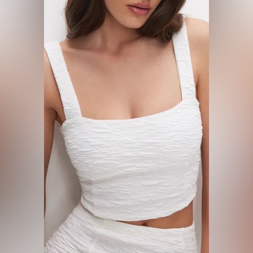 ✨NWT~Good American Textured Crop Tank✨